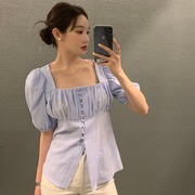 韩国chic法式小众小排扣气质方领褶皱纹理感收腰泡泡袖短袖衬衫女