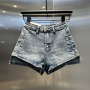浅蓝色牛仔短裤2024夏季高腰纯色设计感气质包臀热裤修身显瘦