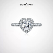 LIGHT MARK/小白光一克拉心形钻戒 18k金围镶显大戒指求婚女戒