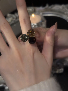 美拉德立体方块水晶戒指女2023年潮气质小众高级感指环饰品