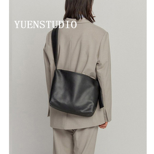 yuen韩国ins斜挎包简约设计款小众男单肩包女学生，包软皮(包软皮)拉链书包