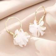 超仙白色花朵耳圈韩版时尚个性小众设计高级感气质甜美女耳环耳饰
