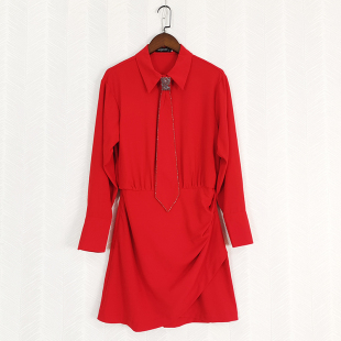 红色时尚宽松衬衫裙2024春女装复古长袖翻领领带钉钻休闲风连衣裙