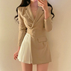 韩国chic夏季法式气质翻领，侧扣收腰显瘦拼色百褶长袖，西装连衣裙女