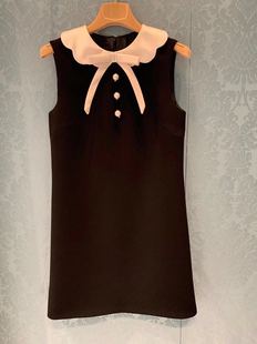 2021春夏名媛赫本风娃娃，领蝴蝶结装饰珍珠，扣无袖背心式连衣裙