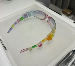 多巴胺色系眼镜框小众创意设计眼镜造型居家装饰摆件