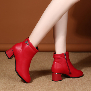 欧美真皮短靴女粗跟红色马丁靴秋季中跟圆头软底单靴百搭显瘦皮靴