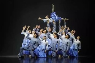 民国学生舞蹈觉醒年代，演出服装五四青年民族，服追忆1911表演服女群