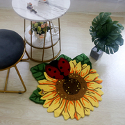 大眼猴向日葵地垫装饰太阳花与瓢虫，地毯刺绣时尚门垫卧室垫