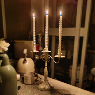 复古欧式铁艺烛台摆件家用餐桌浪漫烛光晚餐，道具三头法式蜡烛台座