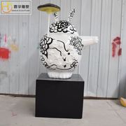 制作玻璃钢卡通，宫崎骏龙猫创意雕塑幼儿园落地摆件，商场花园装饰