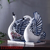 中式陶瓷工艺品动物摆件客厅，电视柜玄关家居装饰品，天鹅形状摆
