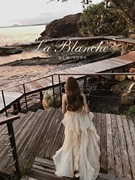 La Blanche 重工系列公主出游裸色飞边大裙摆吊带连衣裙度假长裙