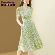 丹慕妮尔绿色法式v领印花连衣裙夏季女装气质收腰中长裙