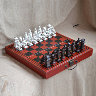 便携式国际象棋折叠木质，棋盘兵马俑人物立体棋子亲子娱乐圣诞礼物