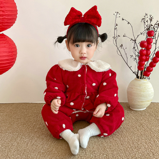 韩版婴儿冬装连体衣加厚女宝宝加绒保暖红色波点公主棉衣满月百天