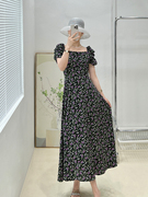 高个子(高个子)女生黑色碎花，连衣裙高级感法式复古方领泡泡袖气质洋气长裙