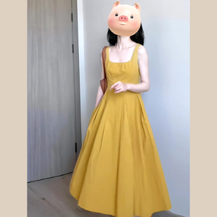 黄色背心吊带连衣裙子夏季温柔风茶歇法式2024年高级感中长裙