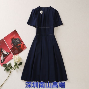名媛气质2023春夏季女装，圆领短袖腰节明线，中长款压褶宝蓝色连衣裙