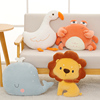 蓝白玩偶菠萝酱抱枕可爱螃蟹，狮子毛绒玩具，大白鹅鲸鱼陪睡娃娃靠枕