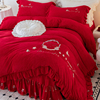 高档绣花牛奶绒四件套冬季加厚珊瑚绒被套床裙大红色婚庆床上用品