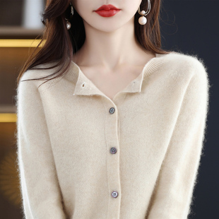 秋冬韩版米色羊毛开衫，女低圆领宽松羊绒衫纯色单排扣法式外套