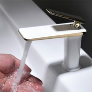 欧式全铜金色冷热面盆水龙头黑色，白色台上盆，浴室柜洗手盆龙头单孔