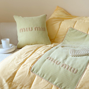 2024微甜刺绣抱枕被两用沙发，靠枕办公室靠垫，午睡汽车客厅床上