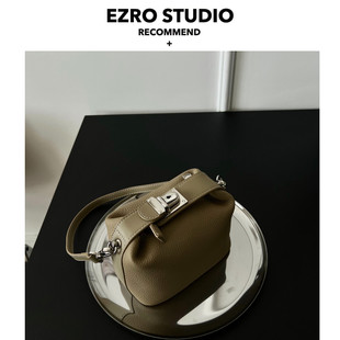 EZRO小众设计盒饭包质感真皮牛皮洋气锁扣单肩斜挎枕头包女包