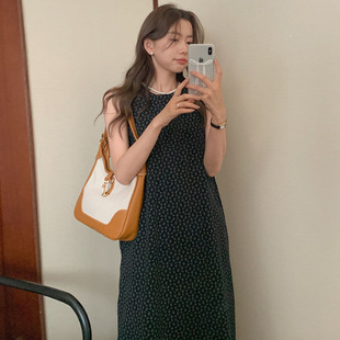 韩国chic夏季复古气质圆领，宽款无袖设计感满屏，小碎花连衣裙长裙女