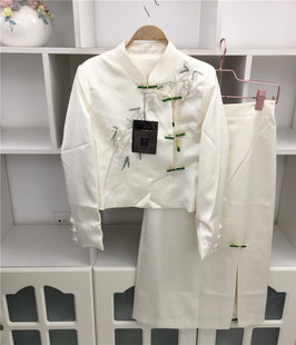 国风新中式汉服春季女士两件套刺绣花白色小西装外套+过膝中长裙