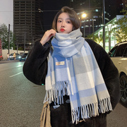 羊毛围巾女冬季2023韩版高级感流苏大披肩日系复古学生围脖