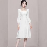 法式白色连衣裙女a字方领赫本风秋季长款韩系订婚小礼服平时可穿