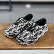 VANS范斯女鞋联名Authentic黑白印花休闲运动布板鞋VN0A348A43M