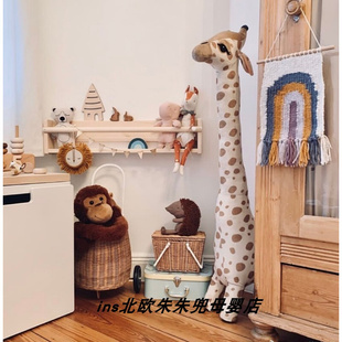ins北欧长颈鹿公仔，可爱毛绒玩具抱枕儿童房，摆件家居装饰拍摄道具