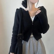 韩国chic春季拉链连帽短款毛衣，外套女显瘦百搭长袖坑条针织开衫潮