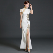 白色晚礼服2022中国风，改良旗袍长款修身鱼尾，年会走秀演出服