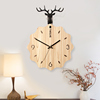 免打孔挂钟现代简约客厅装饰钟表北欧风麋鹿静音时钟木质创意挂表