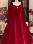 大码女装红色丝绒连衣裙秋冬胖mm复古法式赫本风订婚礼服气质长裙