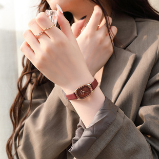 2023年女式手表韩国皮带方形女表复古小众石英腕表时尚小巧