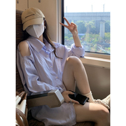 韩系chic蓝色条纹露肩防晒衬衫，女夏秋宽松薄款设计感长袖衬衣外套