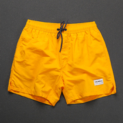 亮黄色运动短裤男士，运动跑步健身速干可下水沙滩裤度假游泳男宽松