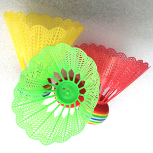 羽毛球儿童塑料羽毛球，小圆球儿童羽毛球塑料，羽毛球大圆拍配球