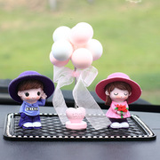 创意戴帽小情侣汽车车内装饰品，摆设可爱卡通娃娃家居饰品桌面摆件