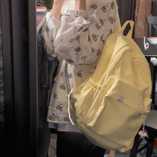 苏在在(苏在在)同款书包，女韩版初中生可爱奶黄色，背包高中学生大容量双肩包