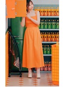 虞书欣穿搭夏季高腰时尚气质小众减龄橘色吊带长裙度假连衣裙