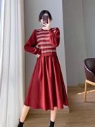 红色针织连衣裙女秋冬季气质拼接假两件中长款配大衣毛衣裙子