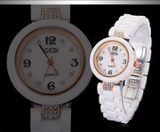 白色陶瓷女表时尚水钻，时装表防水镶钻女士，手表石英表小巧腕表