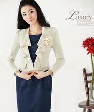 <span class=H>2010</span><span class=H>秋</span>装  日<span class=H>韩</span><span class=H>新</span>  淑女 大荷叶边装饰修身泡泡袖短<span class=H>外套</span>  小<span class=H>外套</span>