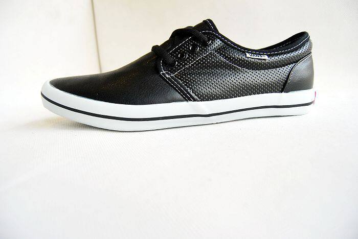 VANS 英伦个性 尖头时尚 PU皮面 板鞋 休闲鞋 白色 101A 8019